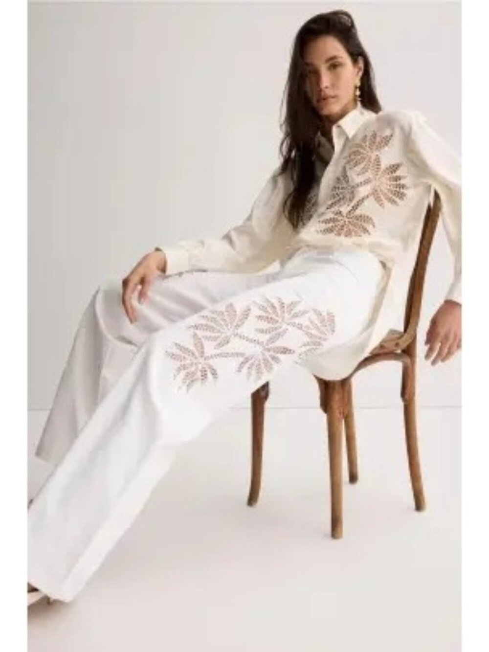 SS-10. Diotima Stulla Jeans